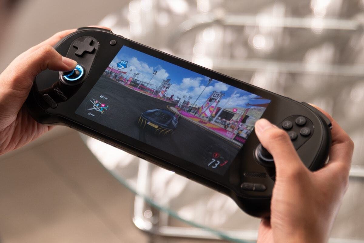 Konsola przenośna Ayaneo Przenośna konsola 3 Oled Ryzen 7 32GB/1TB with Controler Kit