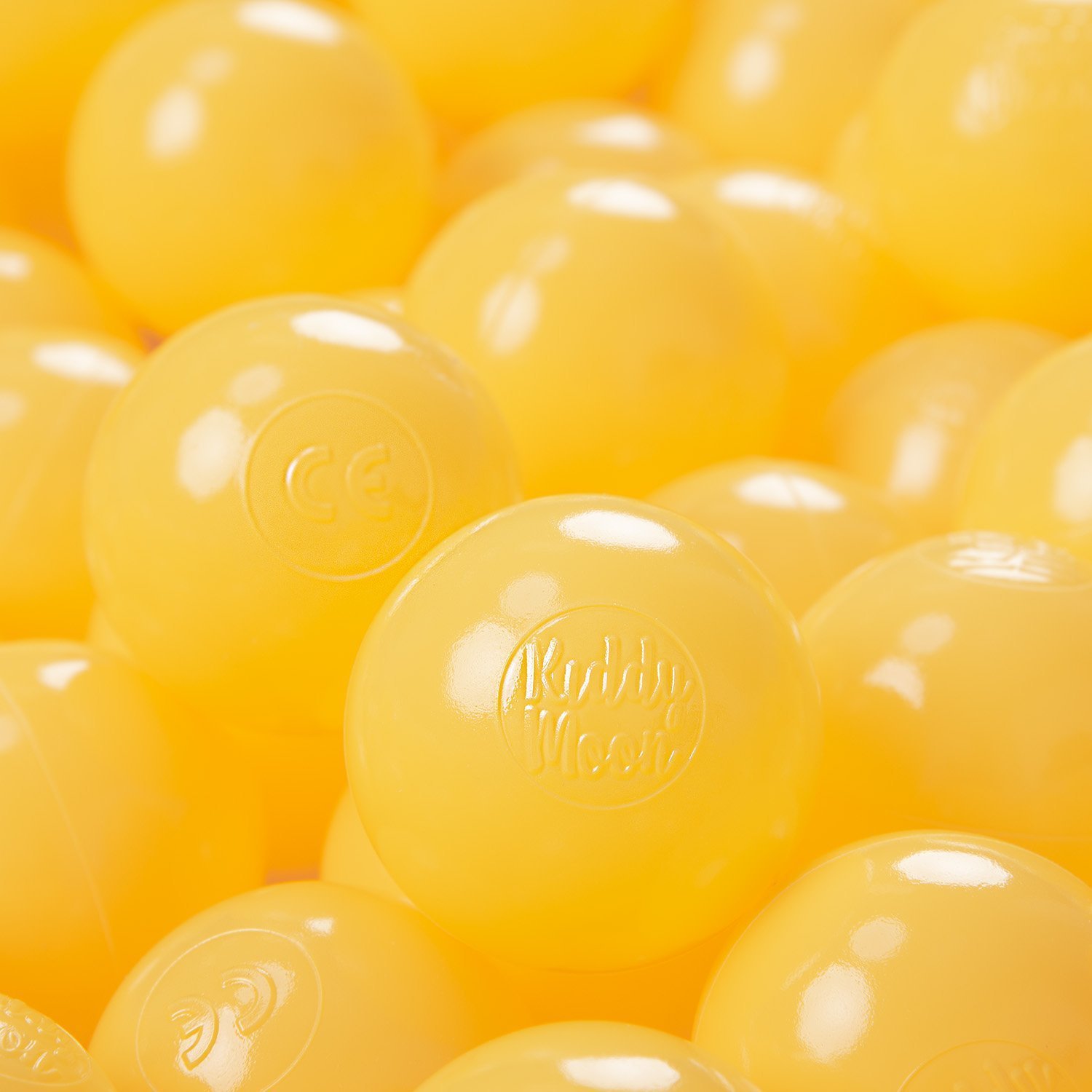 KiddyMoon KiddyMoon Plastikowe piłeczki 6cm żółty 1200/6cm Zabawka zestaw kulek