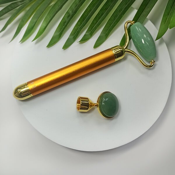 Yeye Roller do masowania twarzy z wibracjami zielony jadeit Yeye