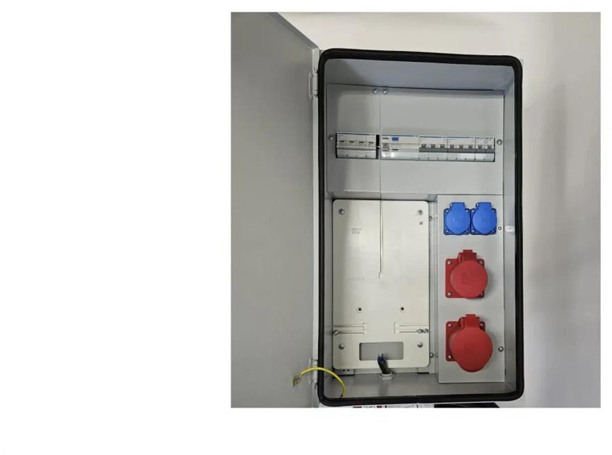 IP54 Metalowa rozdzielnica ścienna CEE 32A 16A 2x230V z bezpiecznikami HAGER FI/ RB4