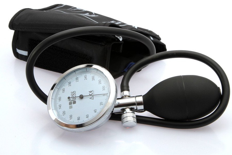 Ciśnieniomierz zintegrowany OPTIMUM - duża tarcza - bez stetoskopu, w etui Naramienny, zintegrowany ciśnieniomierz zegarowy bez stetoskopu