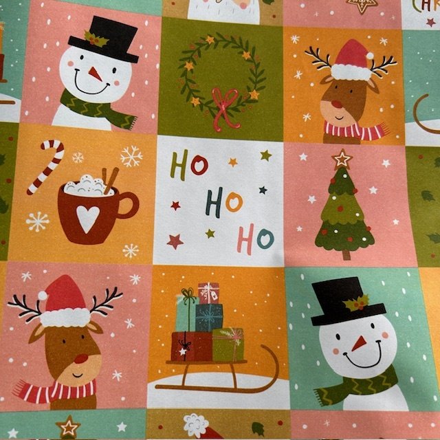 Papier świąteczny do pakowania dziecięcy wzór święta 70cmx2m 358m70