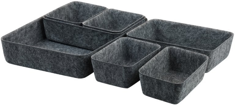 Zestaw filcowych organizerów w różnych rozmiarach