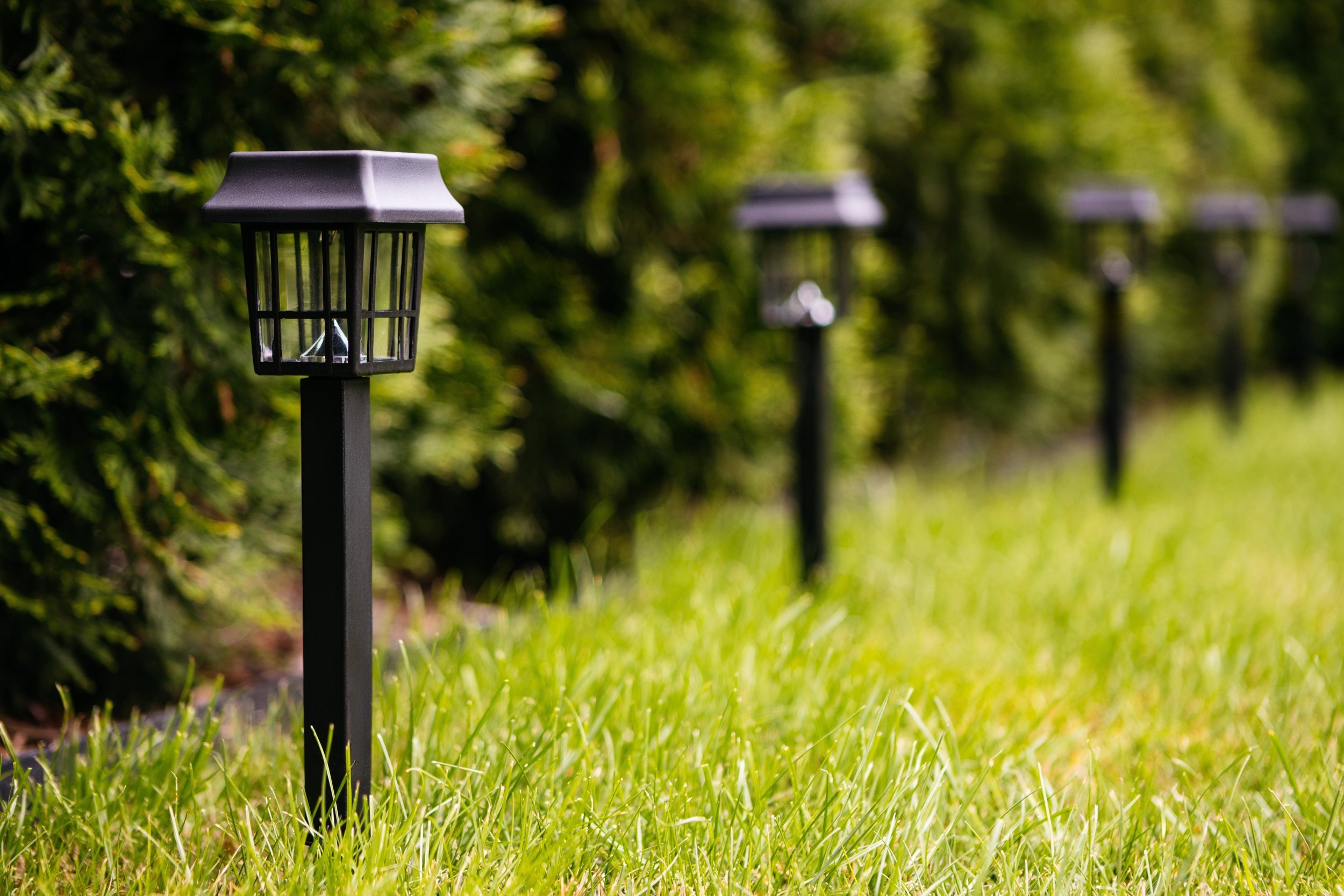 LIGHT WITH SOLAR BATTERY TH020E IP44