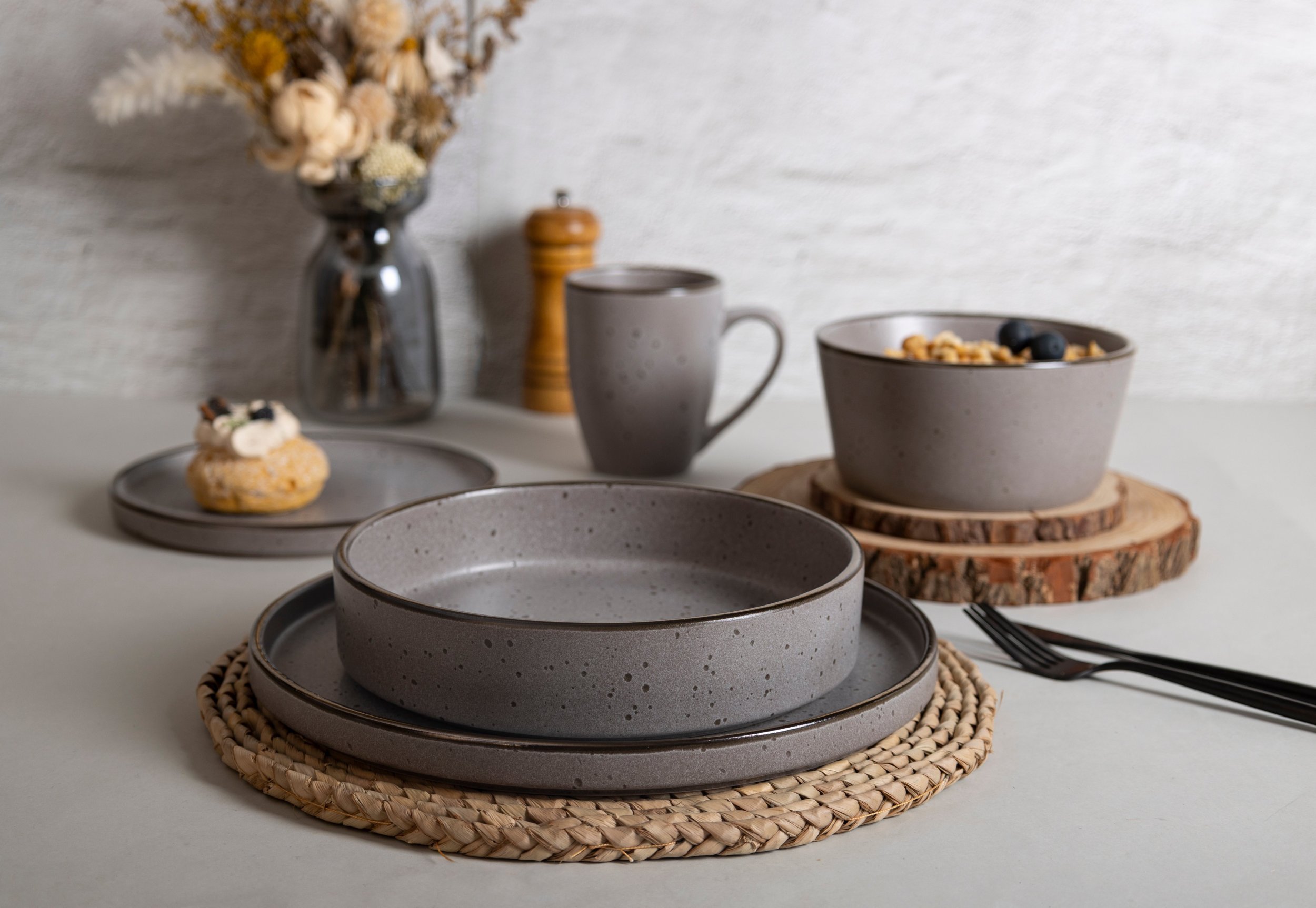 SOUP PLATE DOMOLETTI BROWN DOTS 850ML