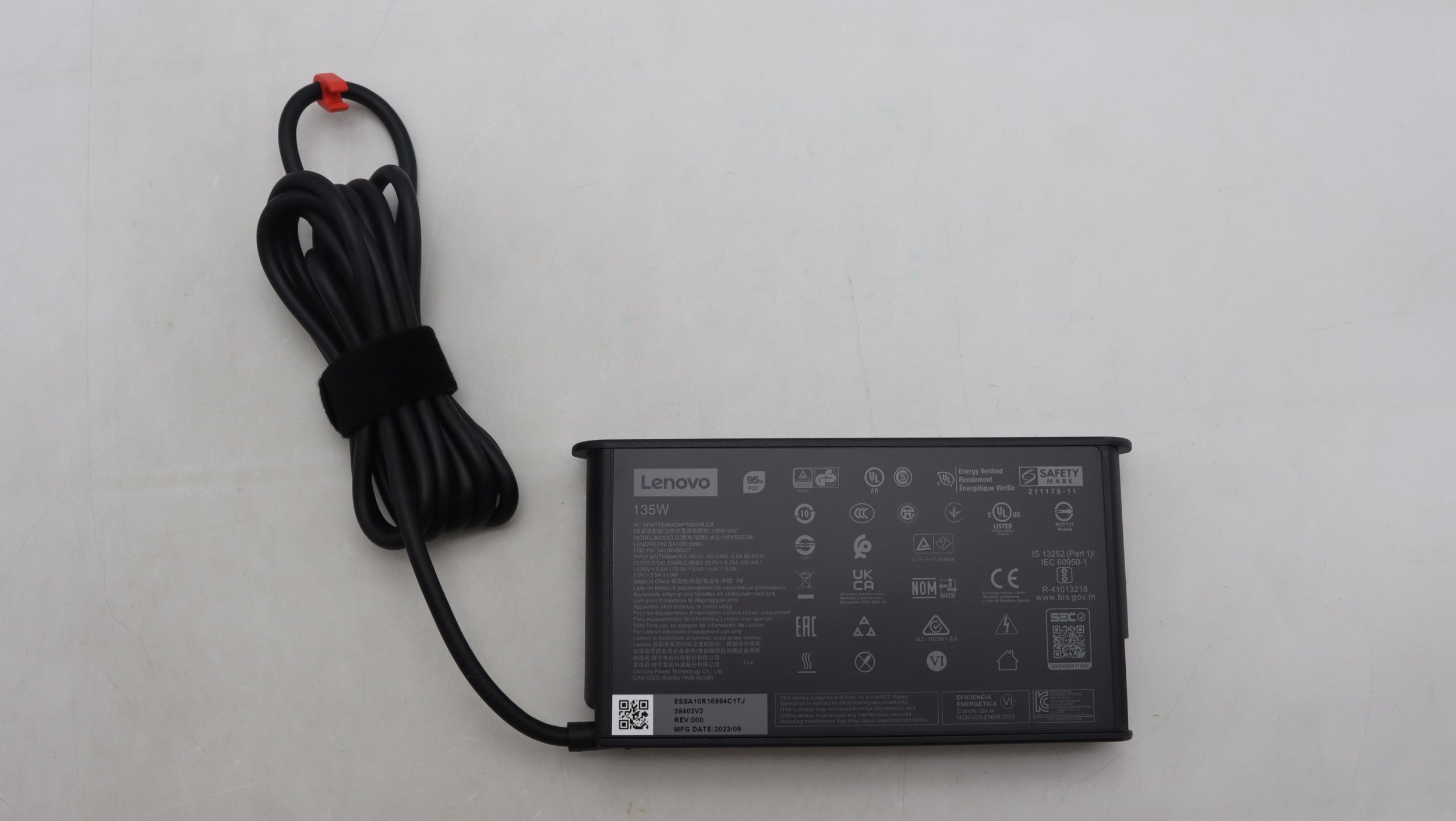 Adapter USB Lenovo 135W USB-C AC adapter for