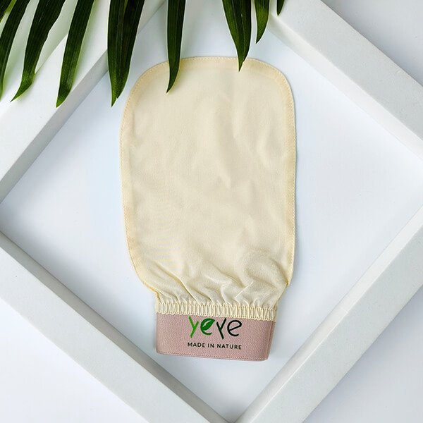 Yeye Rękawica jedwabna do peelingu ciała YEYE Ecru