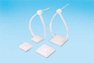 Onnline Uchwyt samoprzylepny 28x28mm nylon HW-4AC