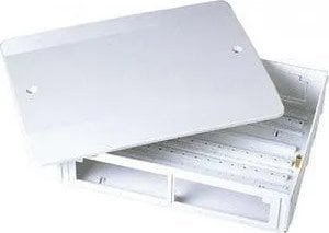 Inspekcyjna skrzynka naścienna z tworzywa sztucznego 320 x 250 x 90