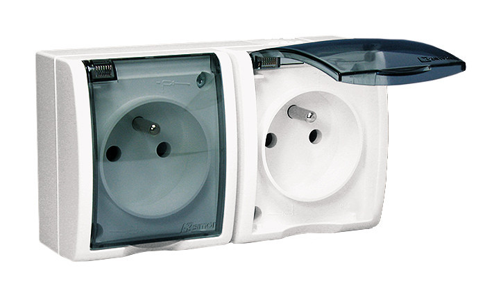 Kontakt-Simon Gniazdo wtyczkowe podwójne AQUARIUS z uziemieniem w wersji IP54 klapka dymna 16A