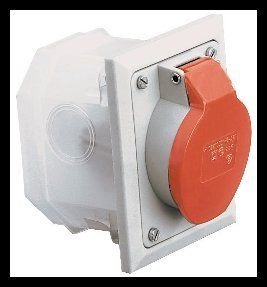 Polam Nakło Gniazdo 32A 3P+N+Z IP44 izolowane p/t 230/40V 2642-420