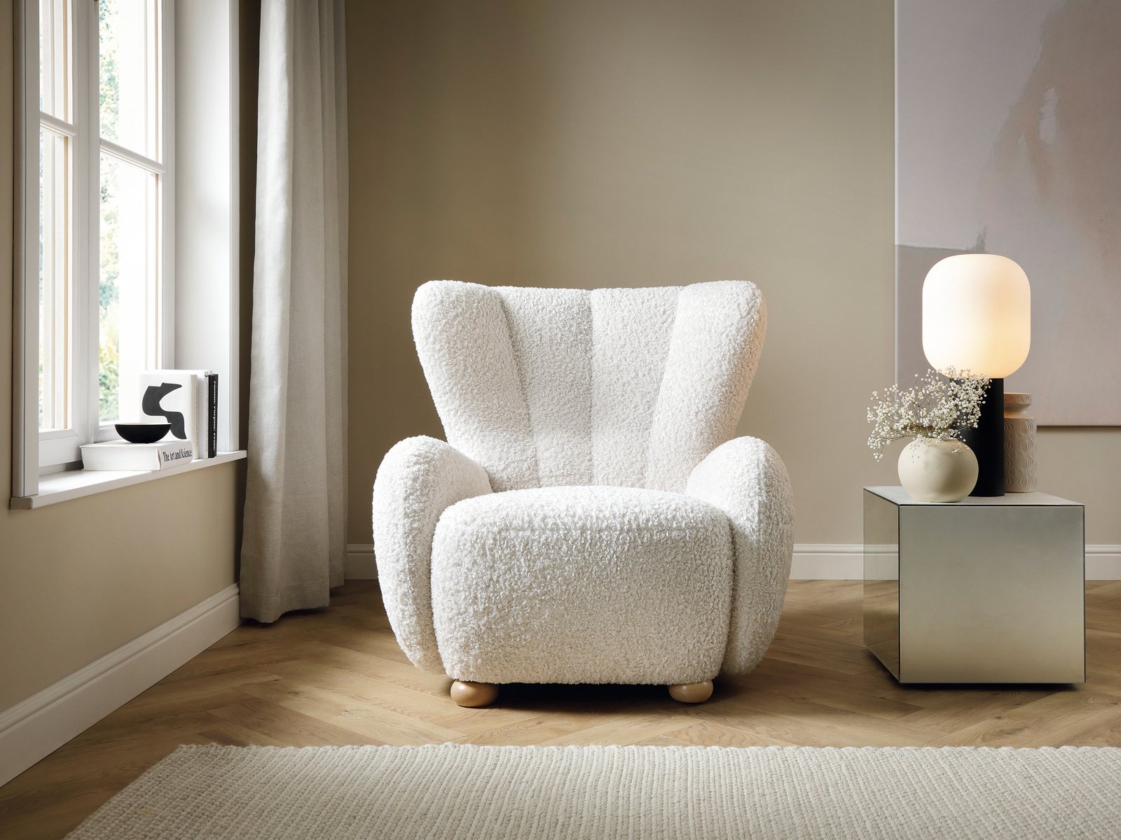 Fotel tapicerowany uszak FILO Rolf 04 Biały Śnieżnobiały Boucl nóżki do wyboru