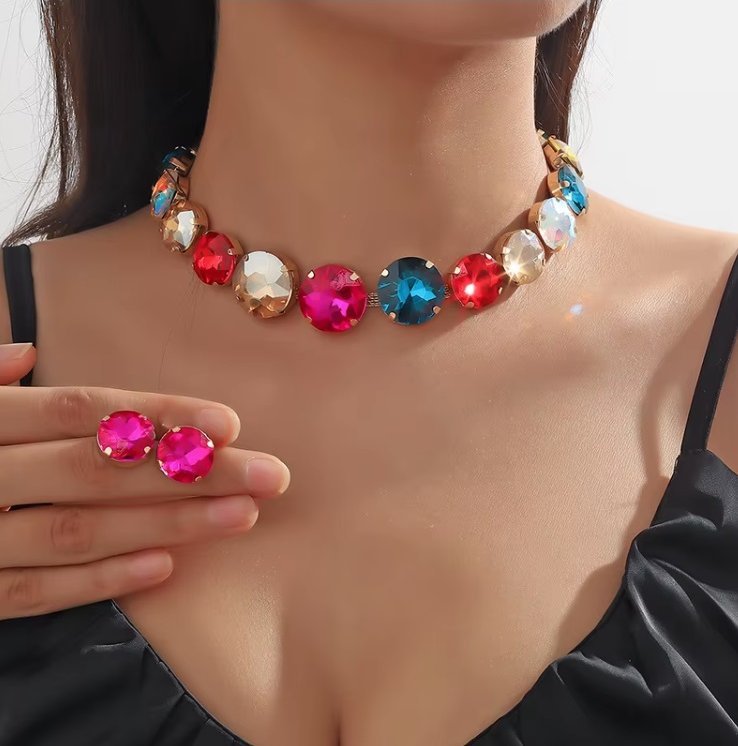 Wieczorowy komplet biżuterii kolczyki naszyjnik mix kolorów złoty cyrkonie