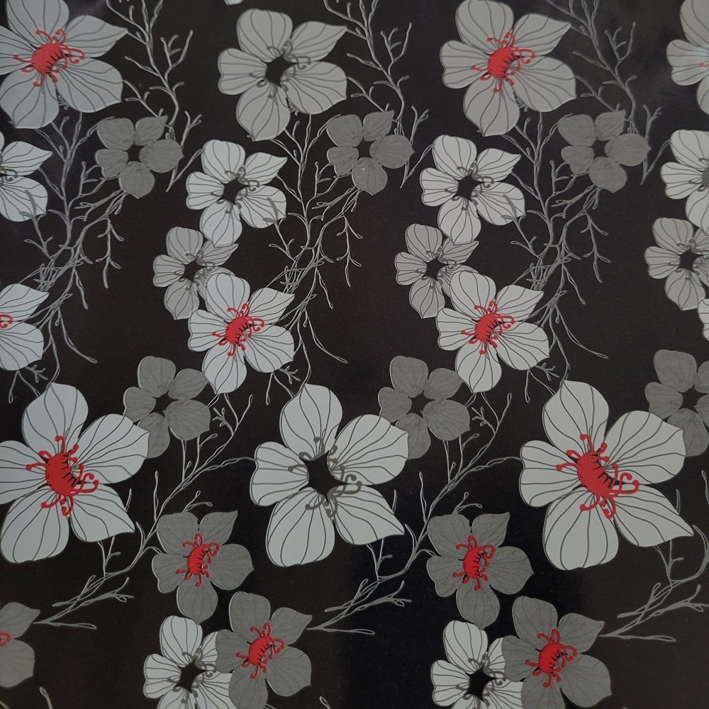 Papier kwiatki do pakowania 57cmx2m 2m449