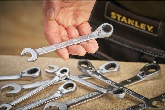 Stanley STANLEY KLUCZ PLASKO-OCZKOWY Z GRZECHOTKA 18mm