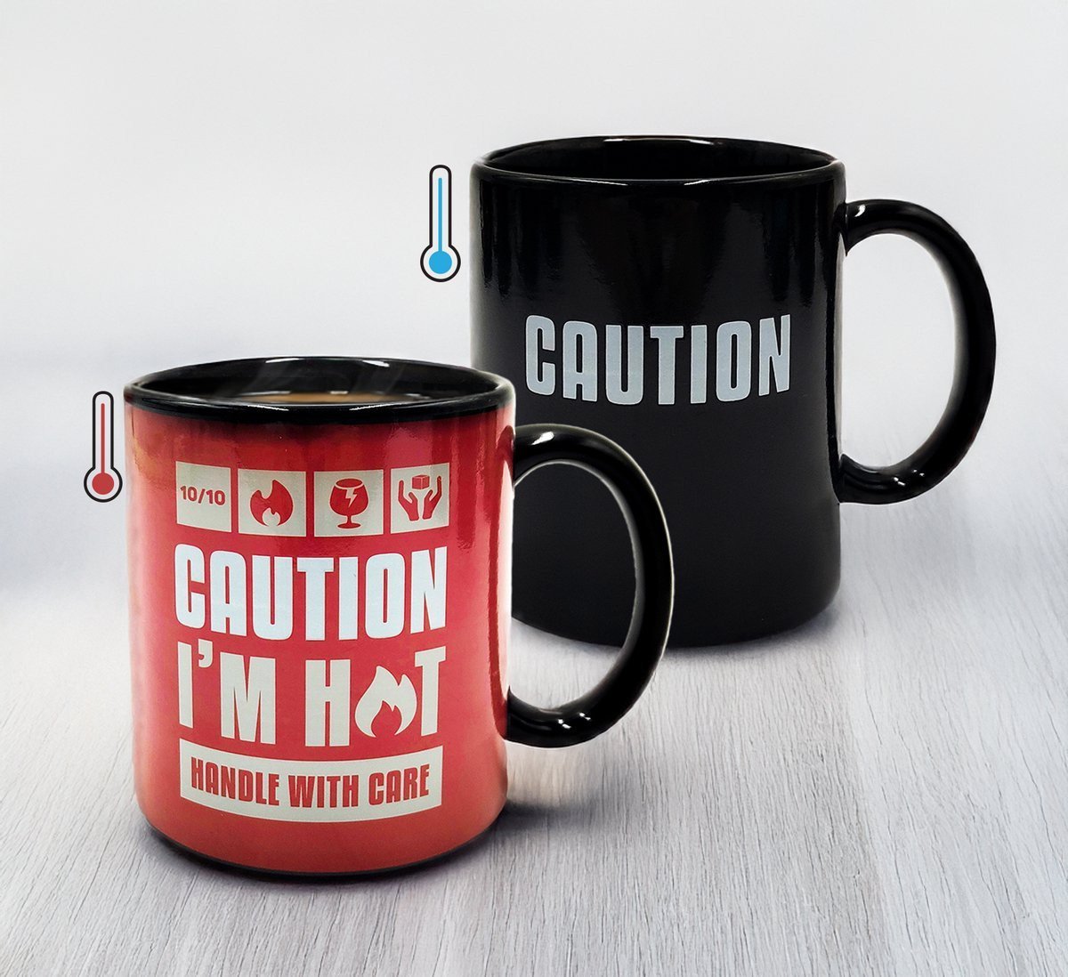 Mad Monkey - Tasse "Caution I am Hot" - mit Farbwechsel