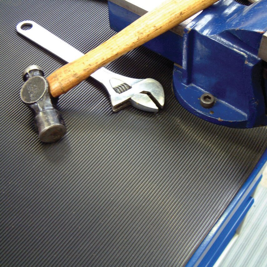 Coba Wykładzina COBArib Standard. Wym. 1200x10000mm (Wysokość: 6mm)