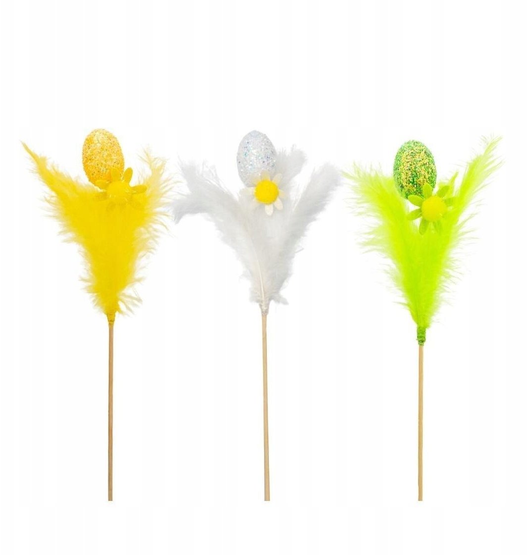 Jajko z brokatem i piórkiem na piku