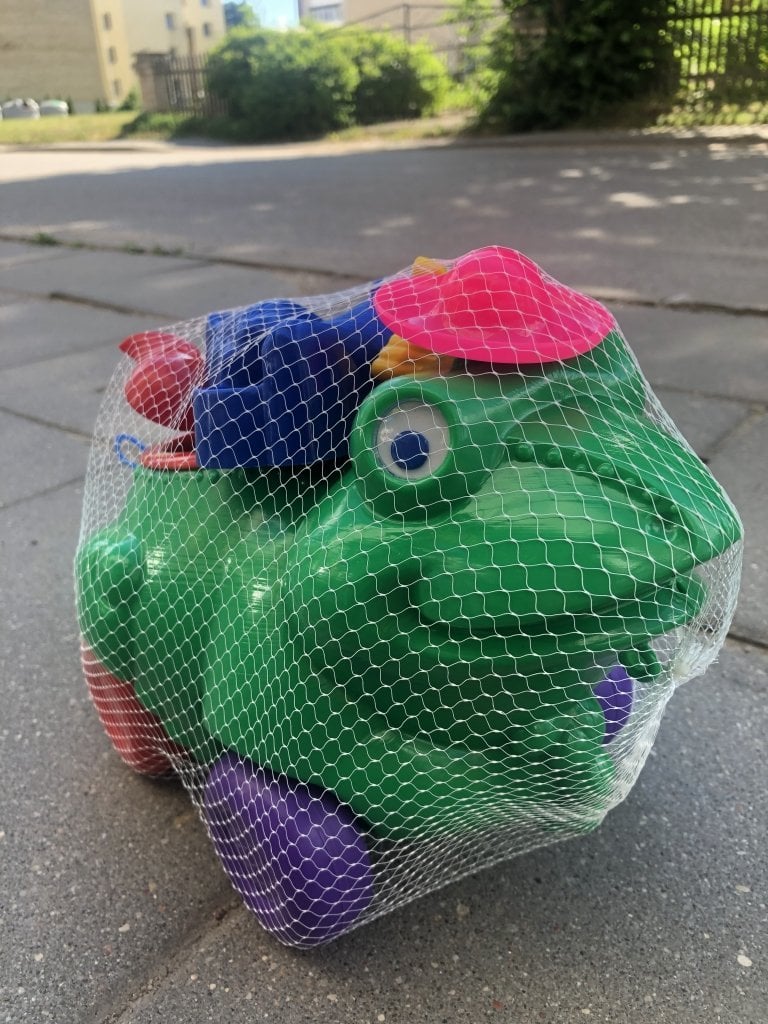 Nina Żabka kumka z zestawem letnim 00061