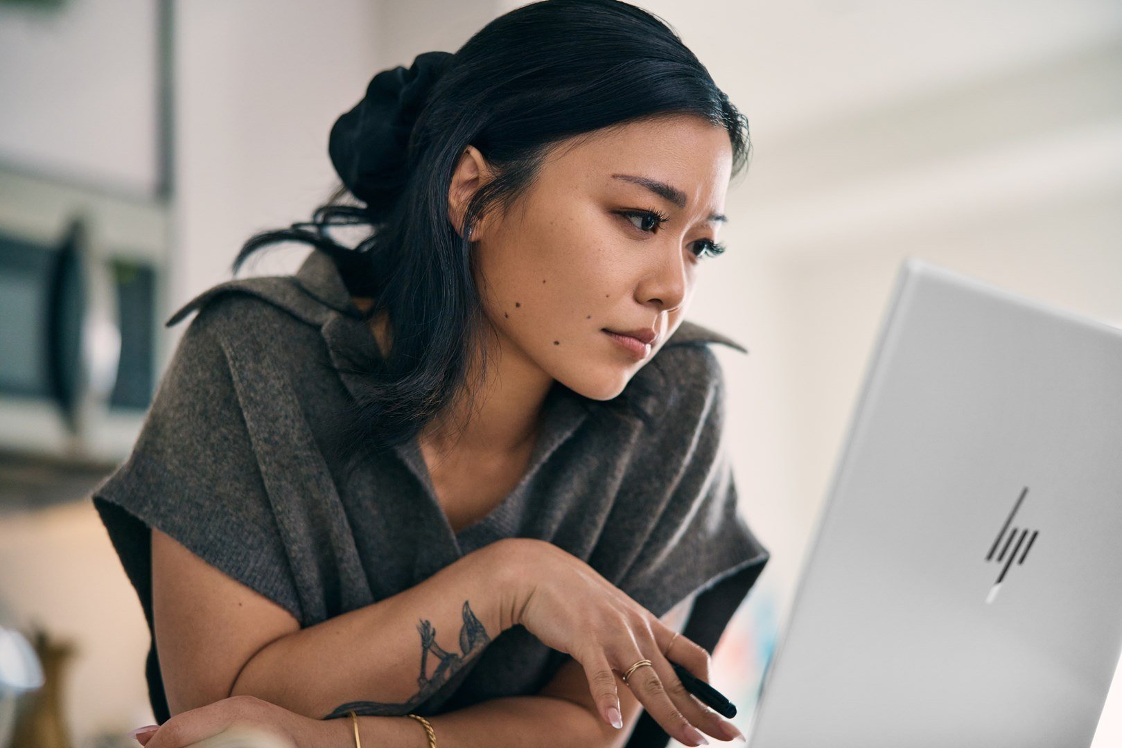 Laptop HP HP Envy 17 17-cr0044nw i7-1260P 17"FHD 300nits IPS 16GB DDR4 3200 SSD1TB Intel Iris Xe Graphics Win11 Silver