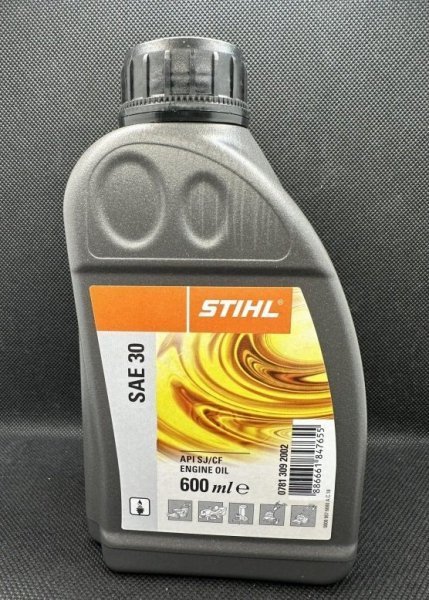 Stihl OLEJ DO SILNIKÃW 4-SUWOWUCH SAE30 0.6L