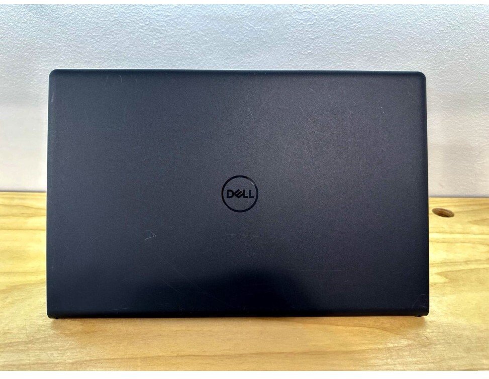 DELL Inspiron 3520