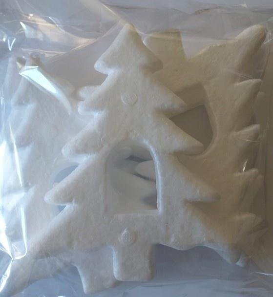Choinki styropianowe 15,5x13,5cm 5szt