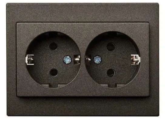 2-WAY SOCKET WITH EARTHING