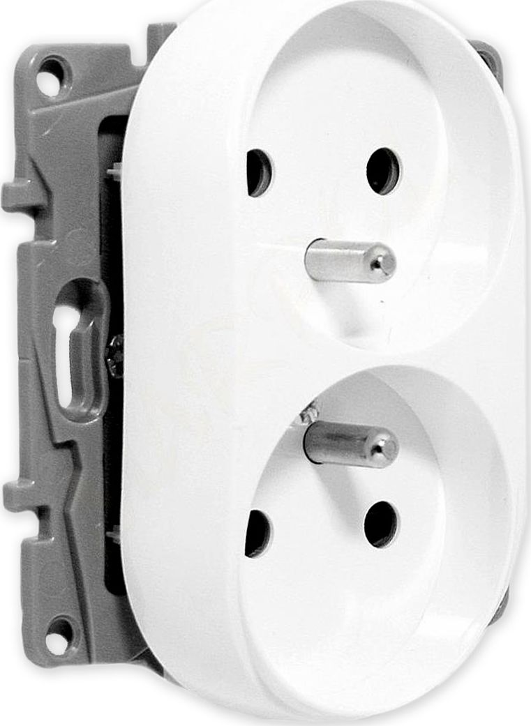 Legrand Niloe gniazdo podwójne z uziemieniem bez przesłon 2x2P+Z do ramki białe (764562)