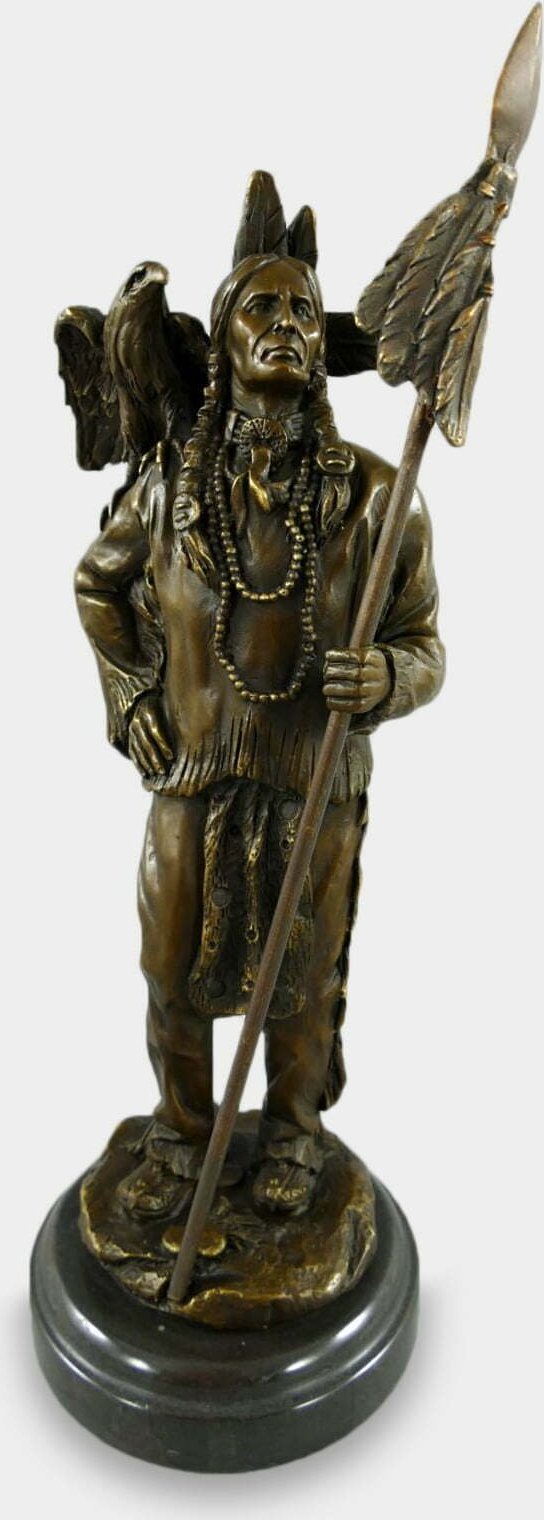 rzezbyzbrazu Indiański Wódz z Włócznią i Orłem Rzeźba z Brązu