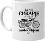 Koszulkowy Ja nie chrapię - ja śnię, że jadę motocyklem - kubek z nadrukiem