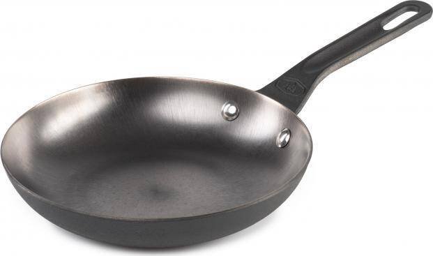 Patelnia GSI Outdoors Patelnia żeliwna GSI OUTDOORS GUIDECAST 8 INCH FRYING PAN Uniwersalny