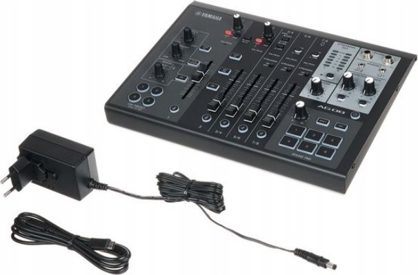 Yamaha AG08 BL 8Kanałowy Mikser do Transmisji Strumieniowej Interfejs Audio