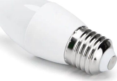 Aigostar Inteligentna żarówka LED WB C37 E27 Wi-Fi 6,5W Inteligentna żarówka LED WB C37 E27 Wi-Fi 6,5W