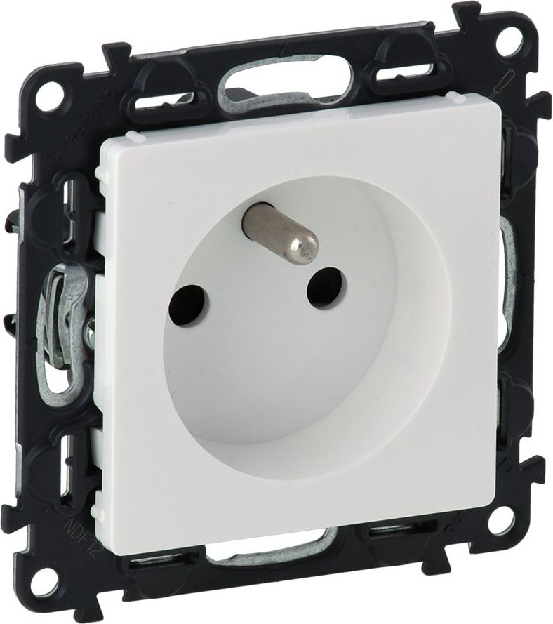 Legrand Gniazdo 2P+Z z przesłoną białe (753180)