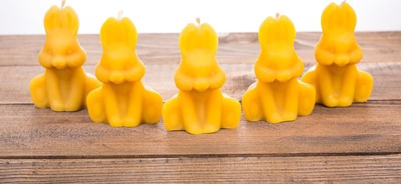 Łysoń Świeca z wosku pszczelego zajączek siedzący (S277) - S277