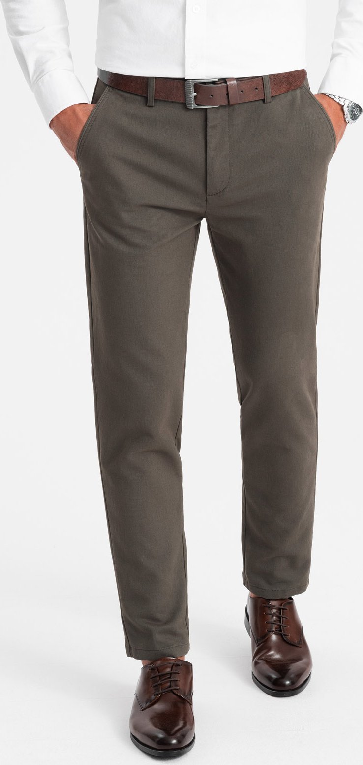 Ombre Klasyczne spodnie męskie chino z delikatną teksturą - khaki V2 OM-PACP-0188 M