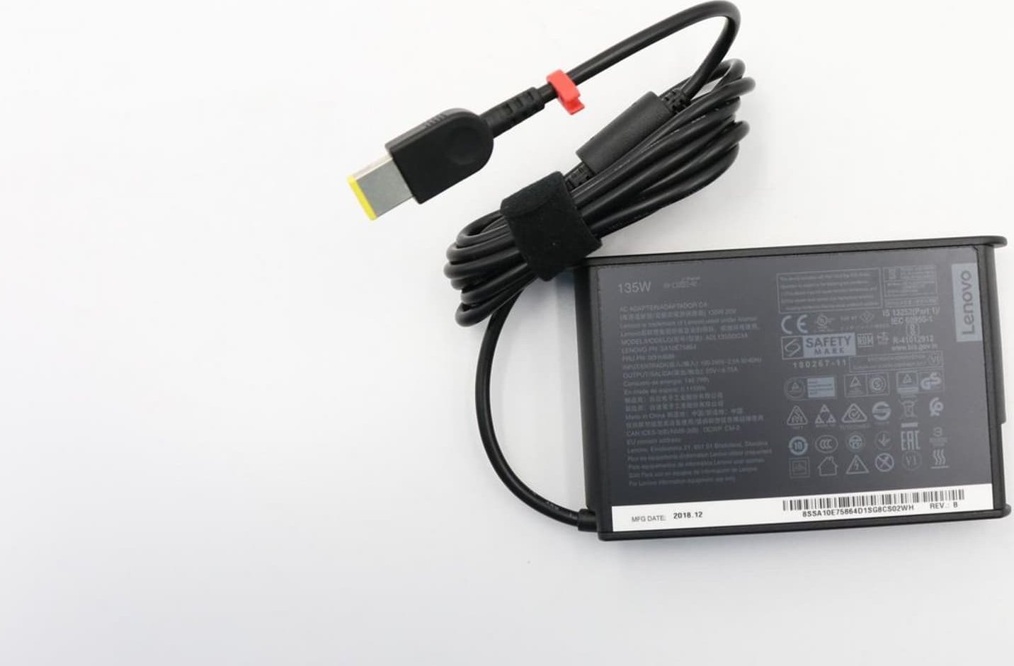 Zasilacz do laptopa Lenovo Slim 135W 20VDC 3P WW