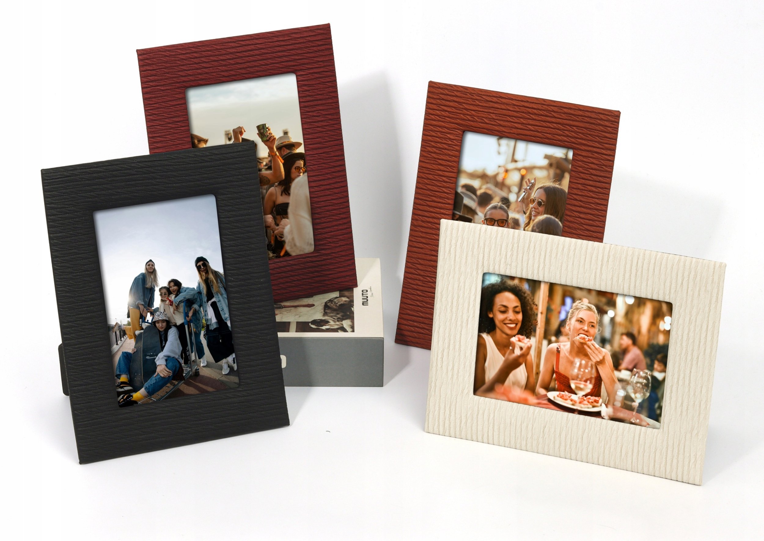 Ramka Stojąca Do Zdjęć Na Zdjęcie 10x15 Cm Brązowa Pion Poziom / Loveinstant / Brązowy