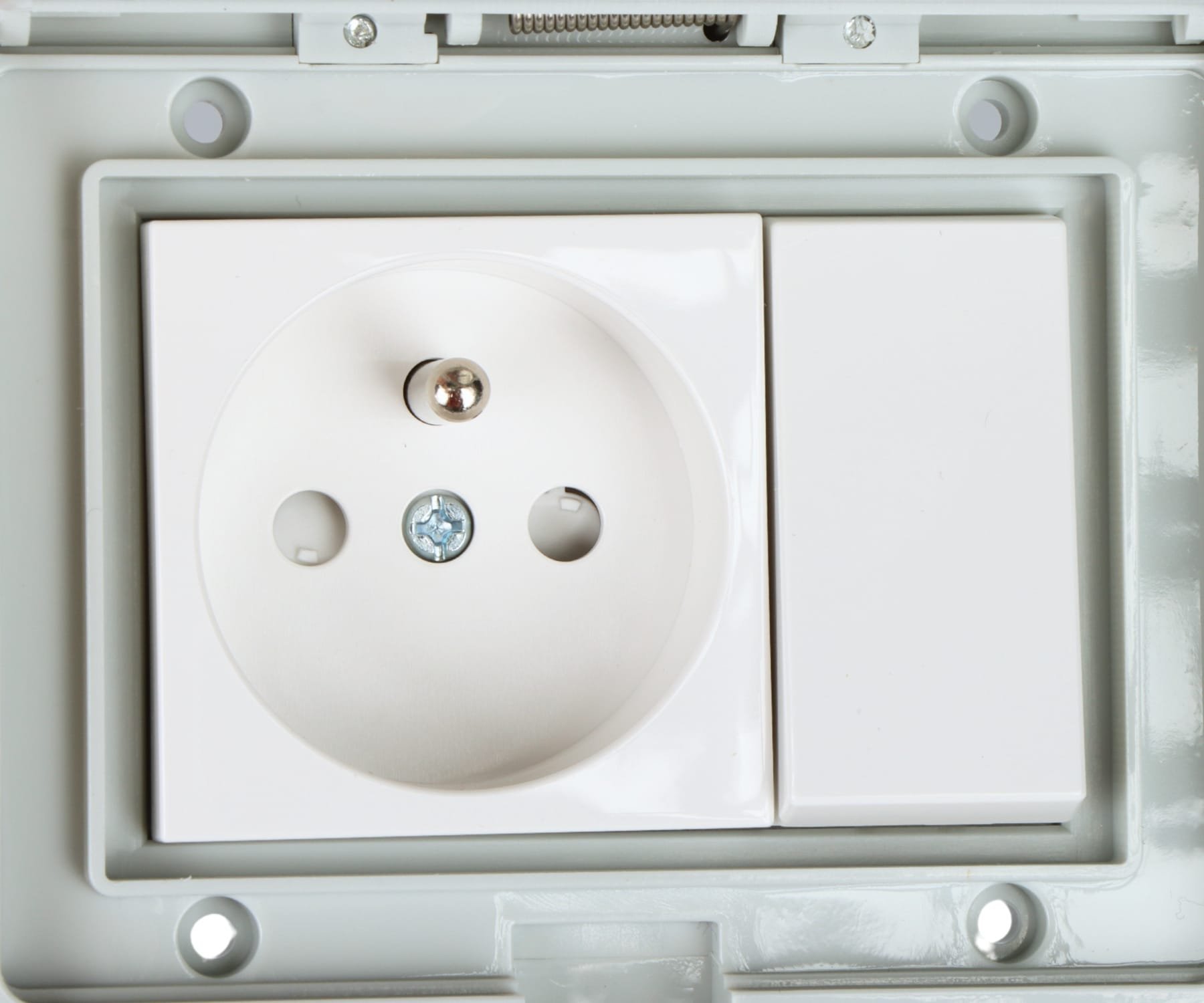 GNIAZDO NATYNKOWE POJEDYNCZE Z ŁĄCZNIKIEM ATLO-S1IP5-SW 220... 240V 10A ATLO