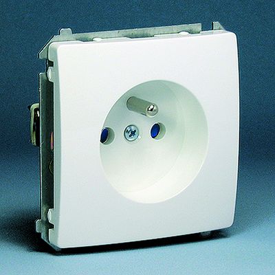 Kontakt-Simon Gniazdo Z/U pojedyńcze z przesłonami białe - BMGZ1Z.01/11