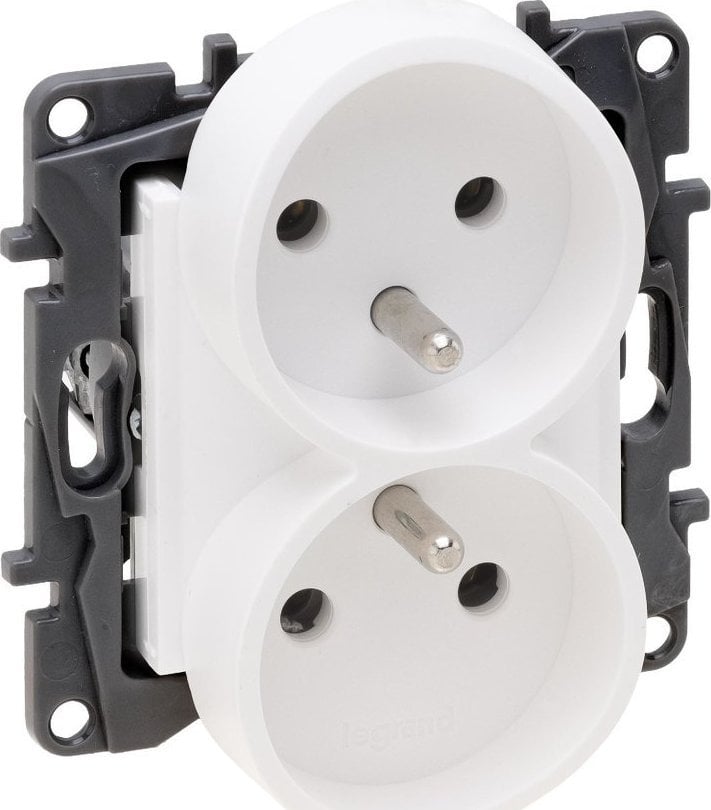 Legrand Gniazdo podwójne Legrand Niloe Step 863132 z uziemieniem bez przesłony zaciski śrubowe białe