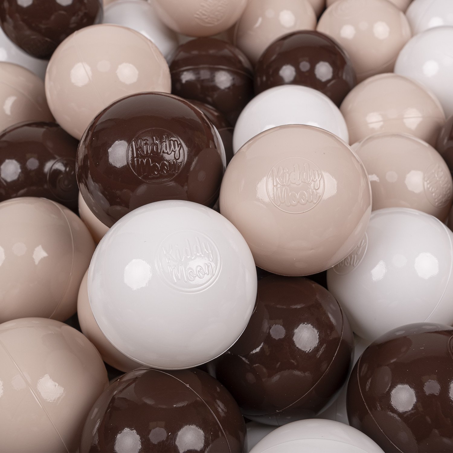 KiddyMoon KiddyMoon Plastikowe piłeczki 7cm pastelowy beż-brązowy-biały 100 Zabawka zestaw kulek