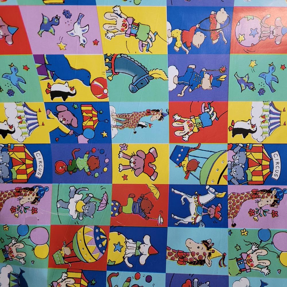 Papier niebieski do prezentów 57cmx25m 25m121