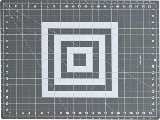 Fiskars FISKARS MATA DO CIĘCIA 45x60cm - A2 FS1003895