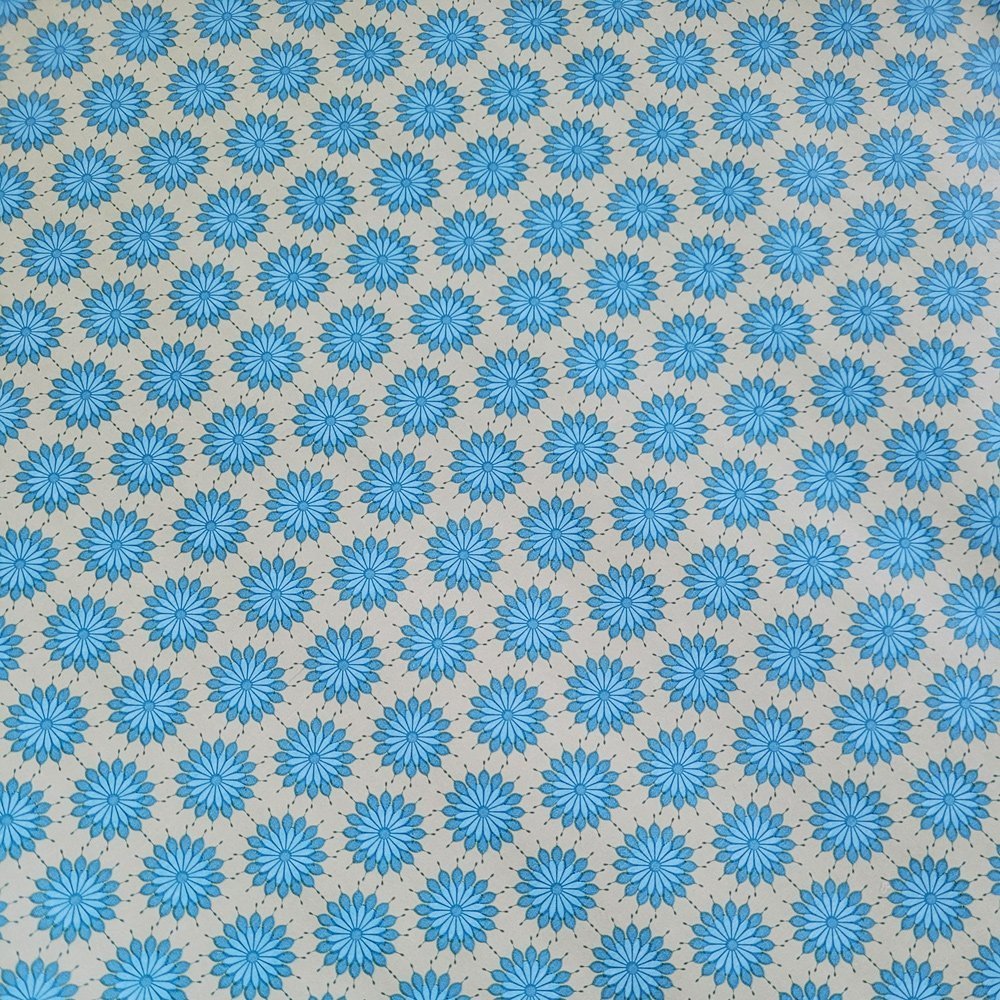 Papier zielony kwiaty do pakowania 57cmx2m 2m327