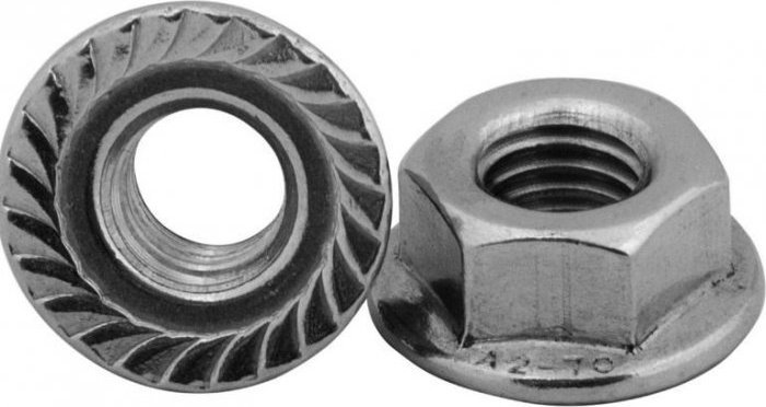 UN NAKRÄTKA Z KOÅNIERZEM ZÄBKOWANA A2 DIN 6923 M8