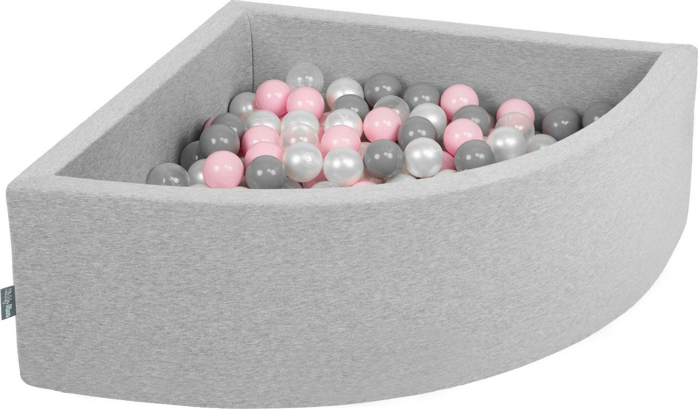 KiddyMoon KiddyMoon Suchy basen trójkątny z piłeczkami 7cm jasnoszary: perła-szary-transparent-pudrowy róż 90x30cm/200piłek Zabawka basen piankowy