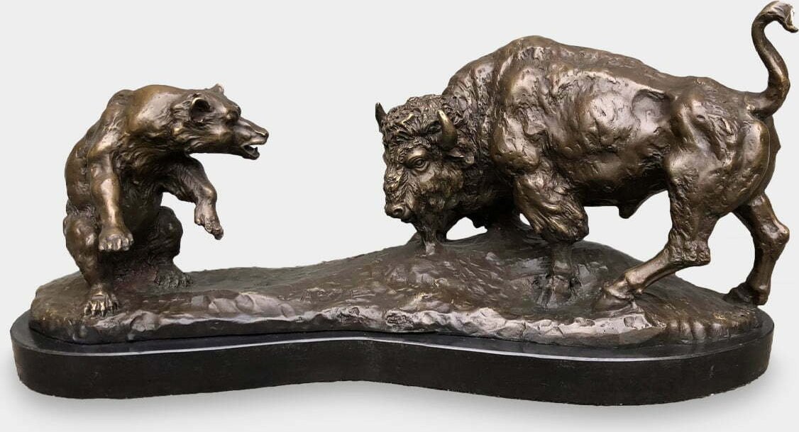 rzezbyzbrazu Niedźwiedź Walczący z Żubrem Rzeźba z Brązu