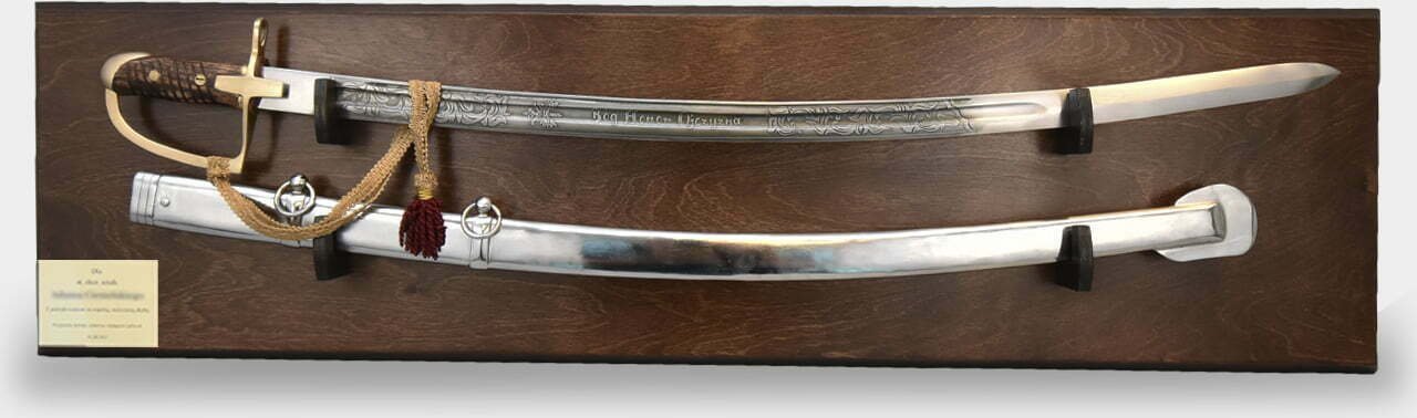 rzezbyzbrazu Gotowy Zestaw na Prezent Szabla Kawaleryjska Ludwikówka Bóg Honor Ojczyzna z Pochwą na Tablo Dedykacja
